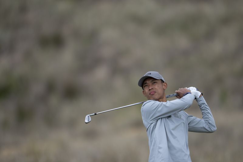 Pegolf Indonesia Randy Bintang melakukan pukulan pada Asia-Pacific Amateur Championship 2026 di Selandia Baru