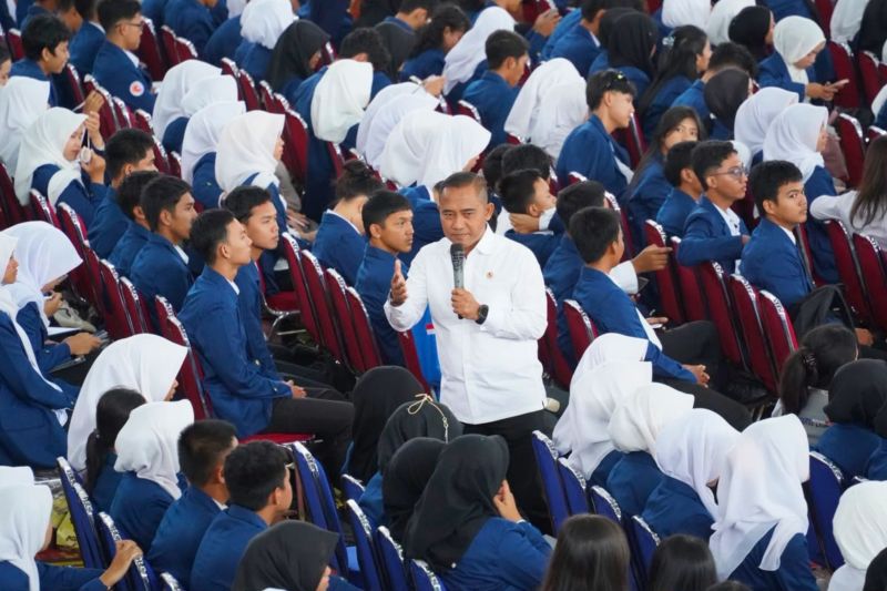 Kepala BNPT Eddy Hartono saat memberikan kuliah umum di Universitas Lampung