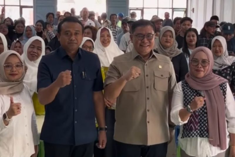 Pemandangan lokasi pembangunan bendung dan lahan pertanian di sekitarnya