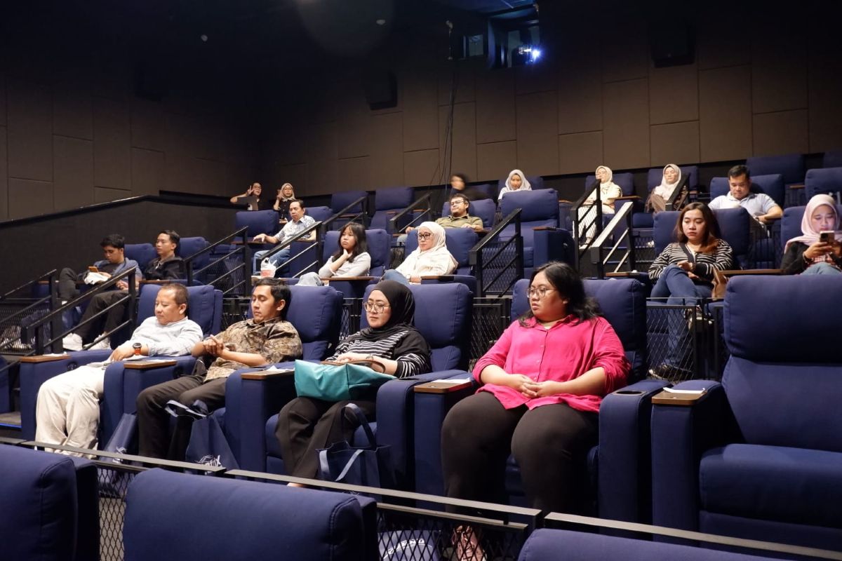 Kegiatan Matrix Experience-Nobar Edition bersama pelanggan korporasi di Jakarta