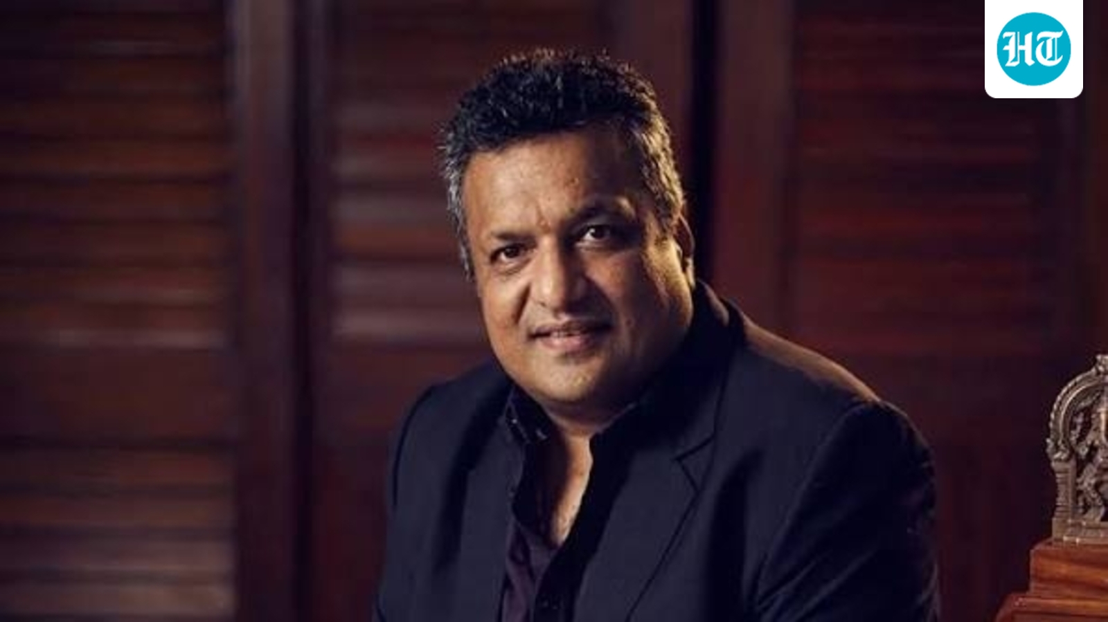 Sutradara Sanjay Gupta dalam sebuah acara film