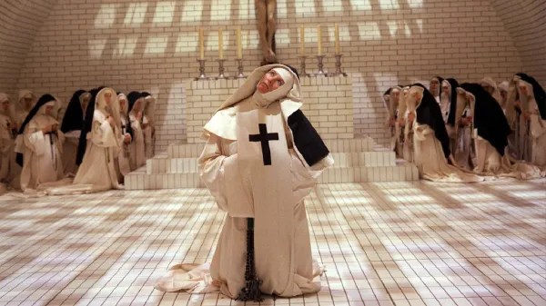Adegan film The Devils karya sutradara Ken Russell